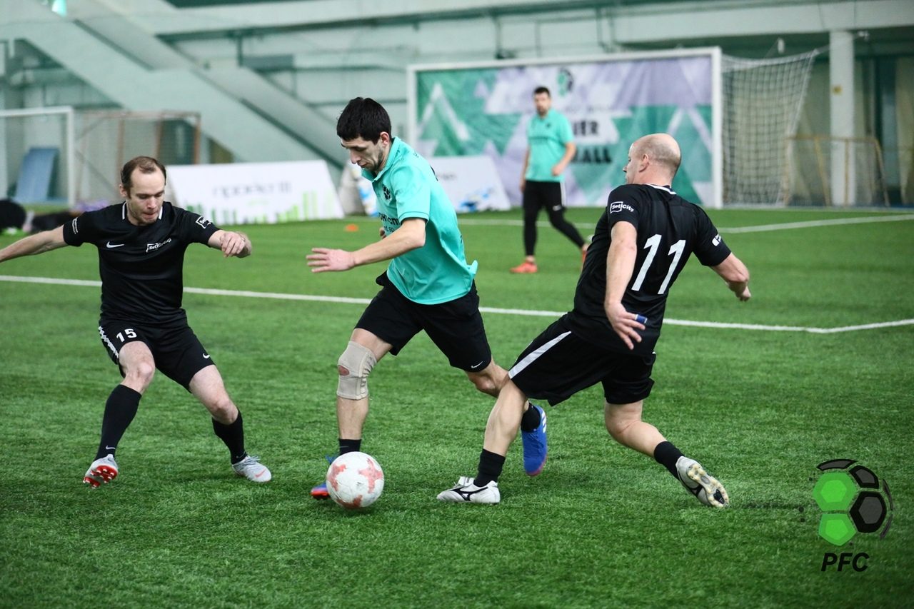 Setl Group 3 : 3 Ленинградец